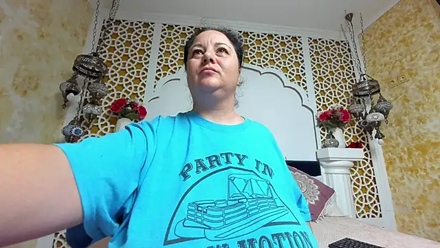 AleshaArabian online show from 12/16/25, 05:33