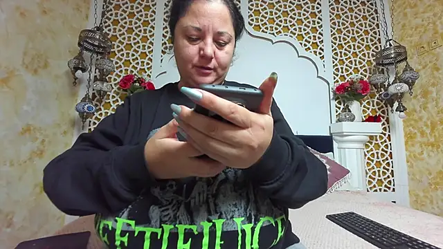 AleshaArabian online show from 12/18/25, 05:01