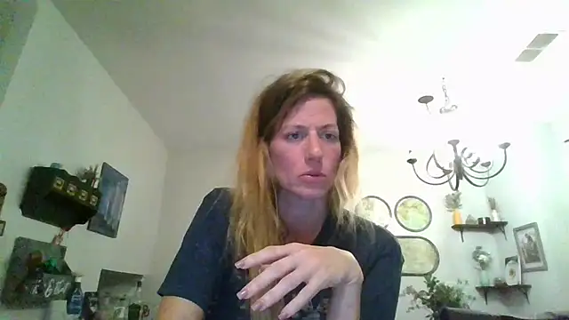 Rhodesxox online show from 10/19/25, 02:14