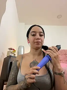 EmmyEvans1 online show from 02/02/25, 07:57