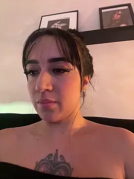 EmmyEvans1 online show from 02/02/26, 08:19