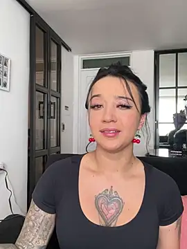 EmmyEvans1 online show from 03/02/25, 06:46