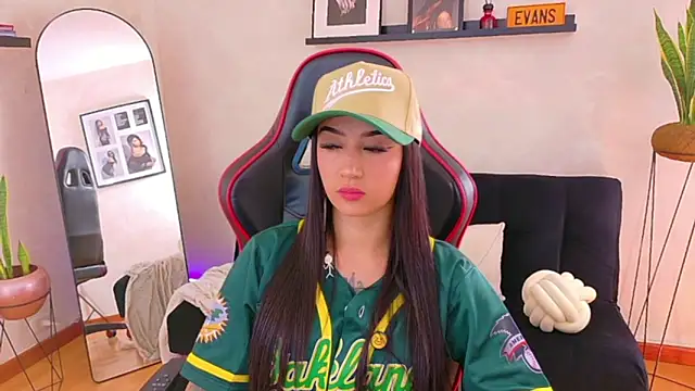 EmmyEvans1 online show from 02/28/26, 07:24