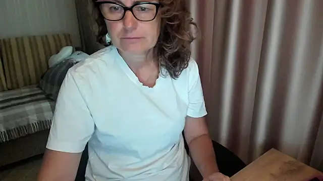 lauraoven online show from 07/22/26, 01:57