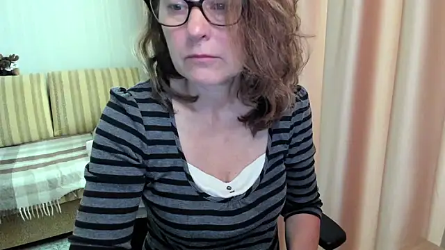 lauraoven online show from 06/20/26, 07:24