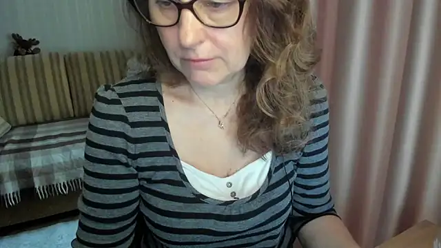 lauraoven online show from 03/19/26, 07:30