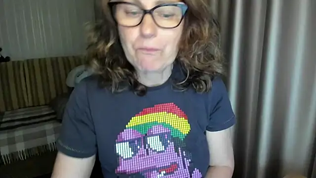 lauraoven online show from 05/13/26, 06:26