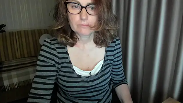 lauraoven online show from 05/05/26, 06:22