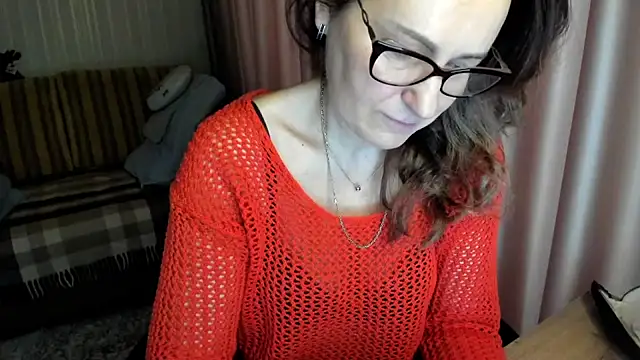 lauraoven online show from 02/09/26, 07:50