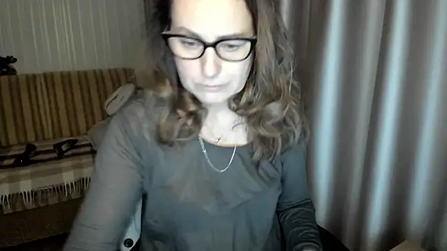 lauraoven online show from 12/20/25, 09:45