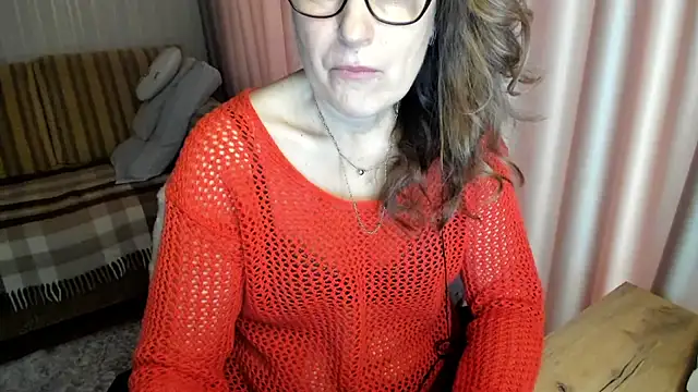 lauraoven online show from 02/11/26, 08:25