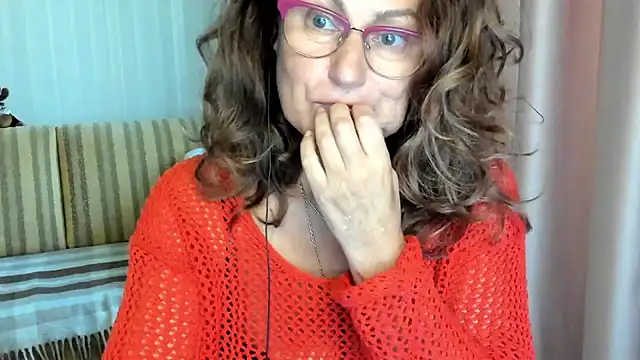 lauraoven online show from 10/07/25, 10:16