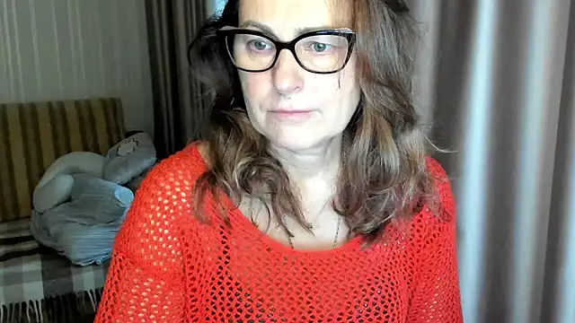 lauraoven online show from 11/06/25, 07:34