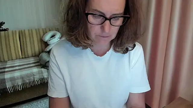 lauraoven online show from 06/09/26, 08:15