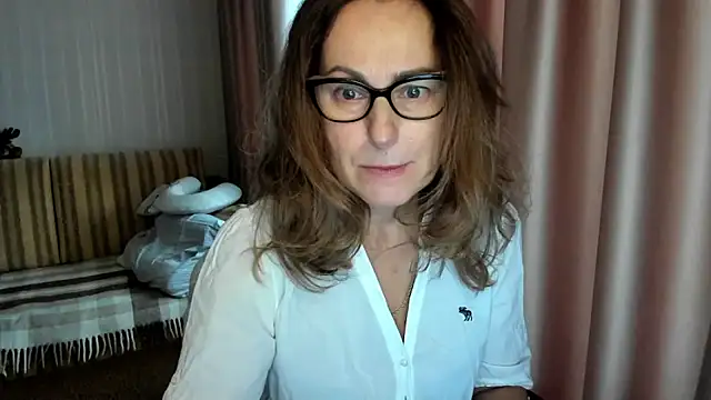 lauraoven online show from 11/14/25, 08:07