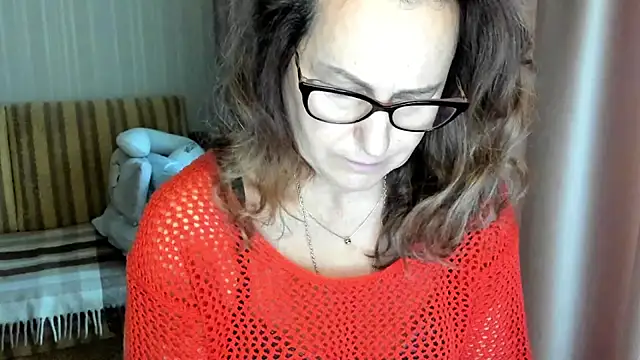 lauraoven online show from 11/08/25, 10:30