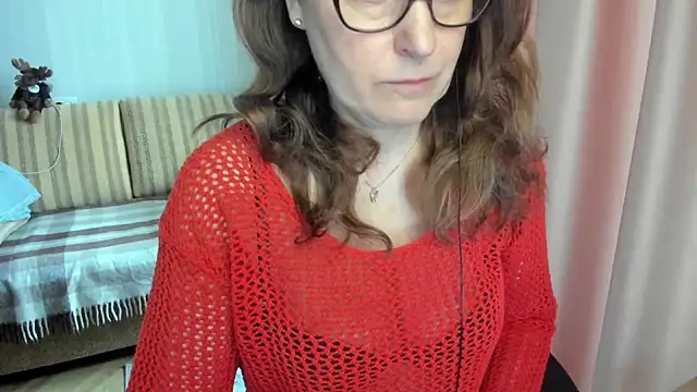 lauraoven online show from 03/26/26, 08:01