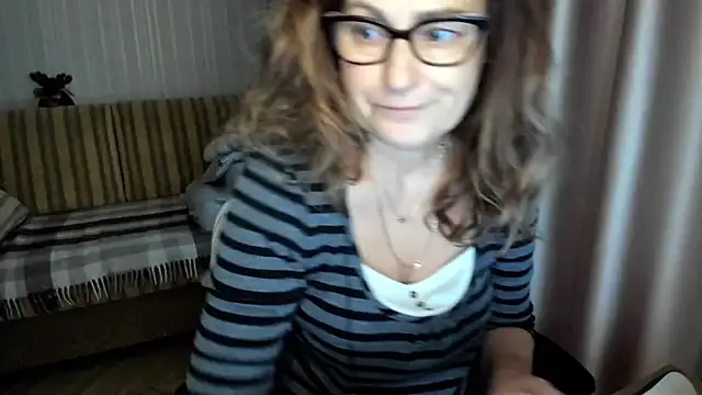 lauraoven online show from 12/01/25, 08:37