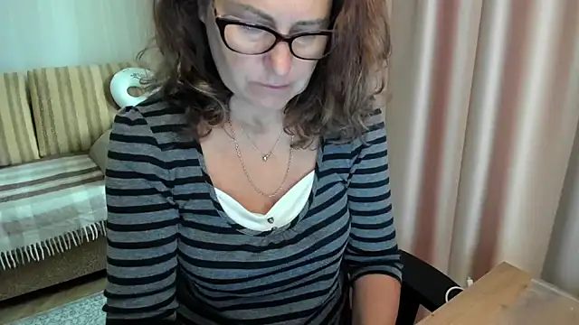 lauraoven online show from 07/08/26, 07:20