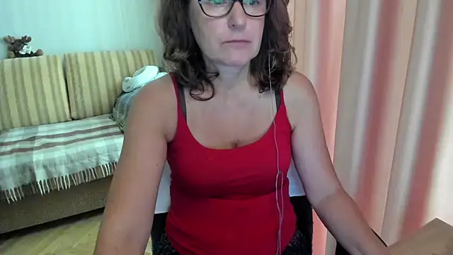lauraoven online show from 08/03/26, 07:05