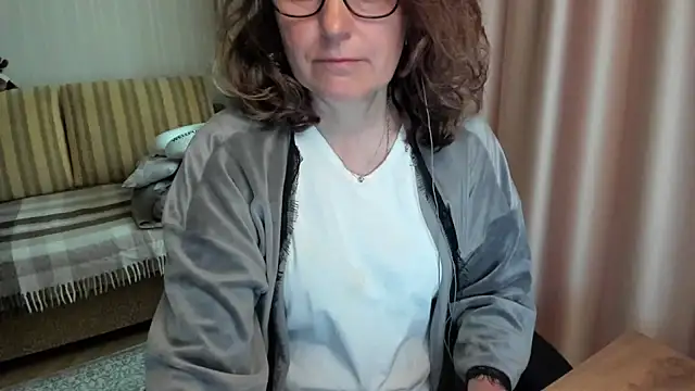 lauraoven online show from 05/30/26, 07:47