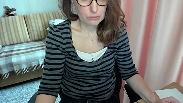 lauraoven online show from 03/11/26, 07:35