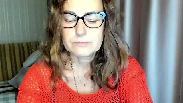 lauraoven online show from 11/03/25, 07:35