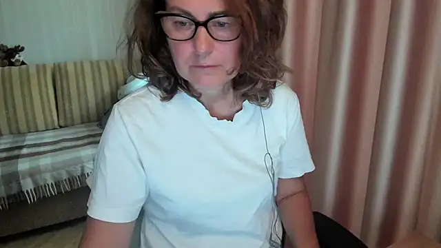 lauraoven online show from 07/24/26, 07:15