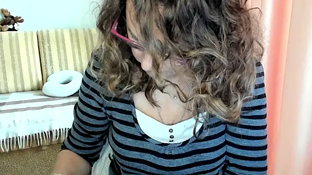 lauraoven online show from 10/20/25, 06:59