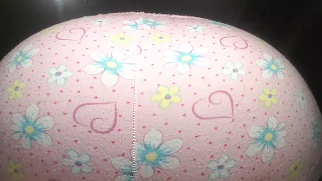 Snapshot of prettyangelsquirt chatting on 10/12/25, 08:32 prettyangelsquirt online show from 10/12/25, 08:32