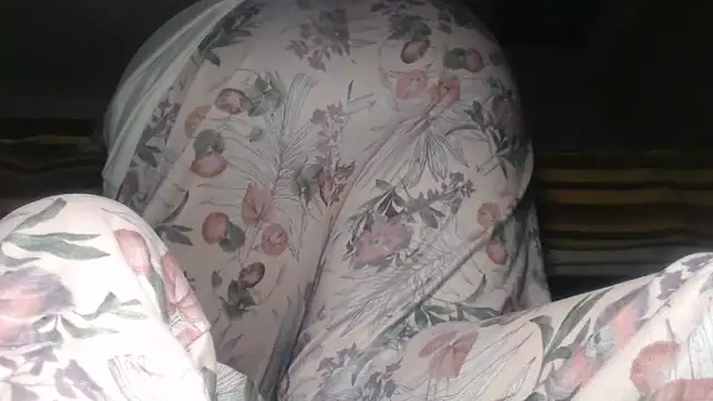 Snapshot of prettyangelsquirt chatting on 06/21/26, 04:18 prettyangelsquirt online show from 06/21/26, 04:18