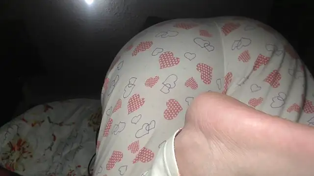 Snapshot of prettyangelsquirt chatting on 10/22/25, 02:05 prettyangelsquirt online show from 10/22/25, 02:05