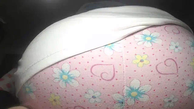 Snapshot of prettyangelsquirt chatting on 09/12/25, 05:56 prettyangelsquirt online show from 09/12/25, 05:56