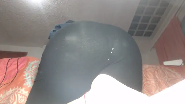 Snapshot of prettyangelsquirt chatting on 04/25/26, 11:02 prettyangelsquirt online show from 04/25/26, 11:02