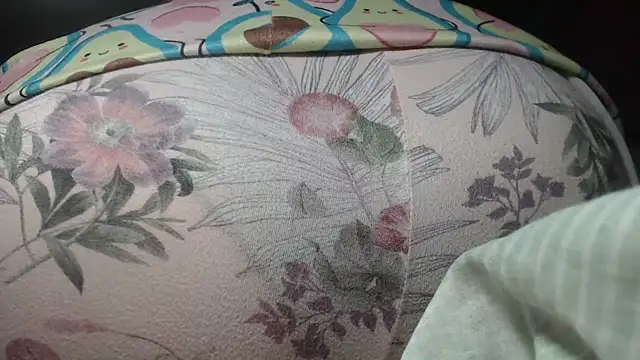Snapshot of prettyangelsquirt chatting on 02/26/25, 07:53 prettyangelsquirt online show from 02/26/25, 07:53