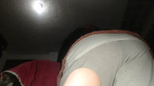 Snapshot of prettyangelsquirt chatting on 11/01/25, 02:22 prettyangelsquirt online show from 11/01/25, 02:22