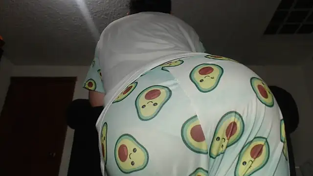 Snapshot of prettyangelsquirt chatting on 03/08/25, 08:57 prettyangelsquirt online show from 03/08/25, 08:57