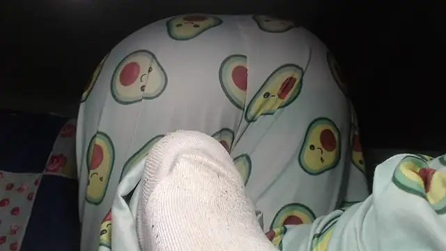 Snapshot of prettyangelsquirt chatting on 12/04/25, 08:30 prettyangelsquirt online show from 12/04/25, 08:30