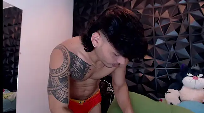 Snapshot of nik_lucas chatting on 12/11/24, 06:31 nik lucas online show from 12/11/24, 06:31