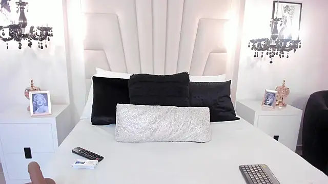 Sofiia W26 online show from 02/16/26, 12:15