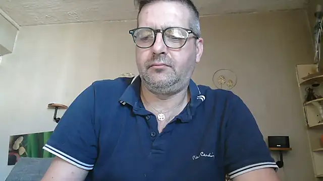 Snapshot of matrikes1 chatting on 04/07/26, 01:02 matrikes1 online show from 04/07/26, 01:02