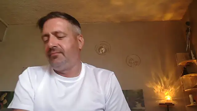 Snapshot of matrikes1 chatting on 07/19/26, 10:01 matrikes1 online show from 07/19/26, 10:01