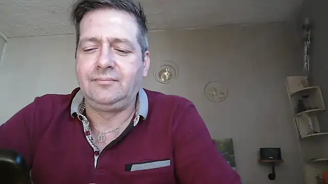 Snapshot of matrikes1 chatting on 03/22/26, 01:56 matrikes1 online show from 03/22/26, 01:56
