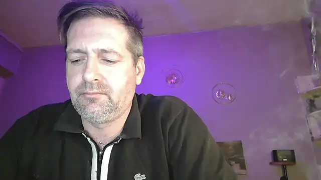 Snapshot of matrikes1 chatting on 03/03/26, 06:59 matrikes1 online show from 03/03/26, 06:59