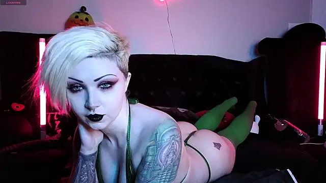 Ivey and James online show from 02/26/25, 10:36