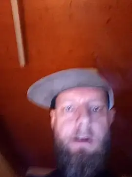 Snapshot of Kw8585kw chatting on 11/27/25, 08:31 Kw8585kw online show from 11/27/25, 08:31