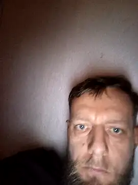 Snapshot of Kw8585kw chatting on 11/28/25, 08:36 Kw8585kw online show from 11/28/25, 08:36