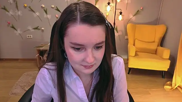 Snapshot of CloudGrace chatting on 06/06/26, 06:24 CloudGrace online show from 06/06/26, 06:24