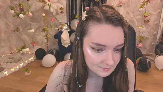 Snapshot of CloudGrace chatting on 07/11/26, 06:19 CloudGrace online show from 07/11/26, 06:19