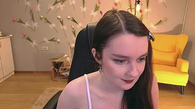 Snapshot of CloudGrace chatting on 06/16/26, 03:17 CloudGrace online show from 06/16/26, 03:17